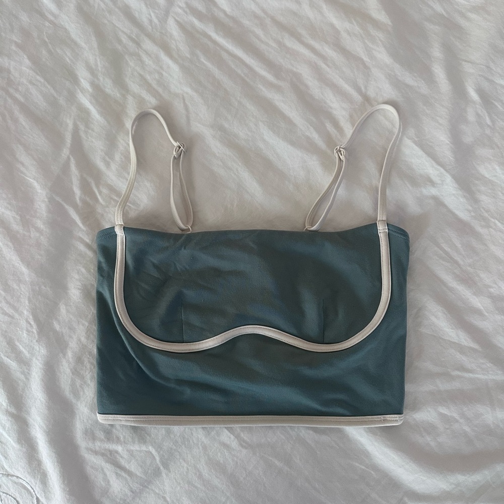 Alo Airbrush Streamlined Bra Top